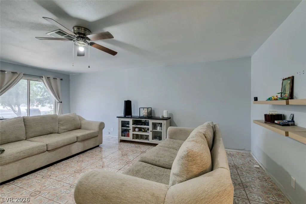 418 Linn, Las Vegas, NV 89110