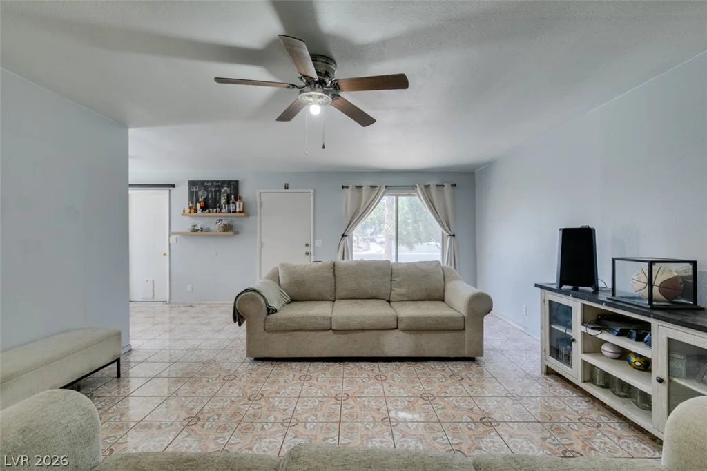 418 Linn, Las Vegas, NV 89110