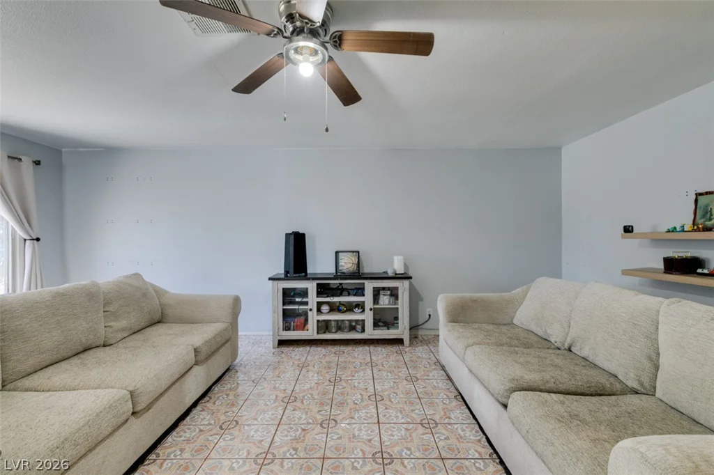 418 Linn, Las Vegas, NV 89110