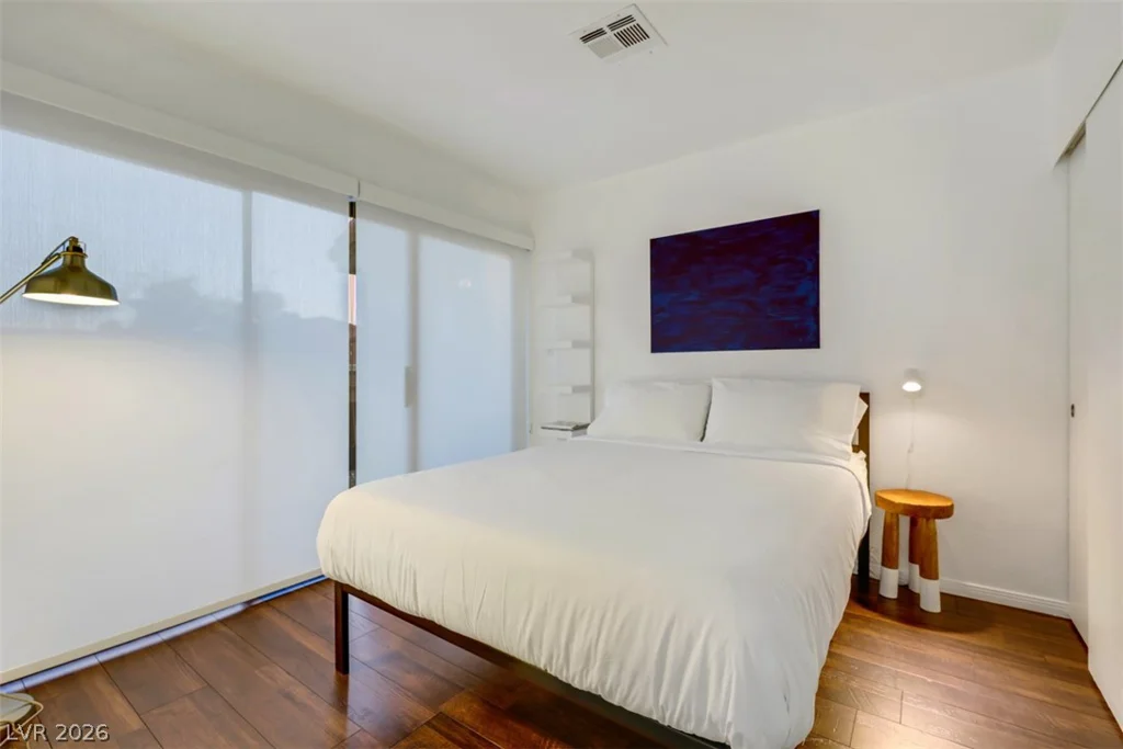5036 Rainbow, Las Vegas, NV 89118