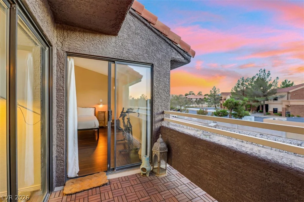 5036 Rainbow, Las Vegas, NV 89118