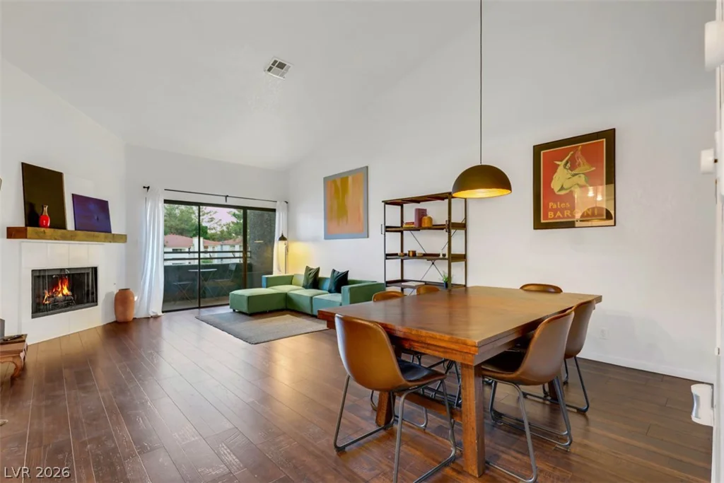 5036 Rainbow, Las Vegas, NV 89118