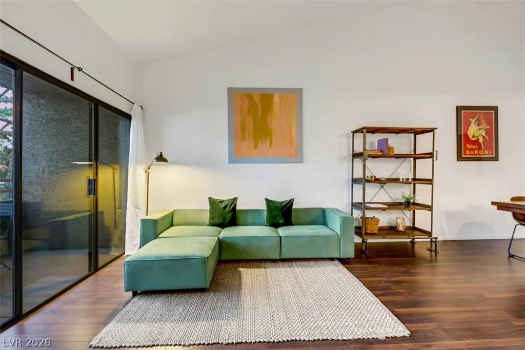 5036 Rainbow, Las Vegas, NV 89118