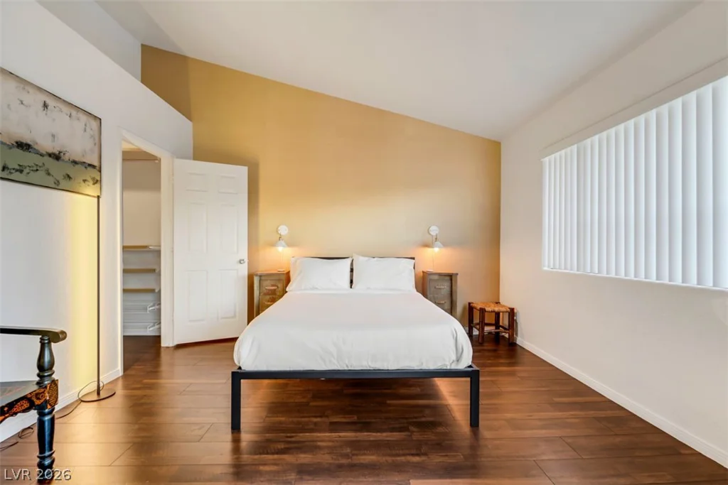 5036 Rainbow, Las Vegas, NV 89118