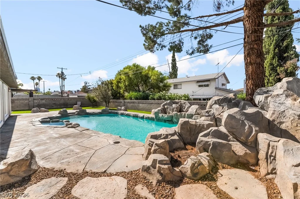 2856 Natalie, Las Vegas, NV 89121