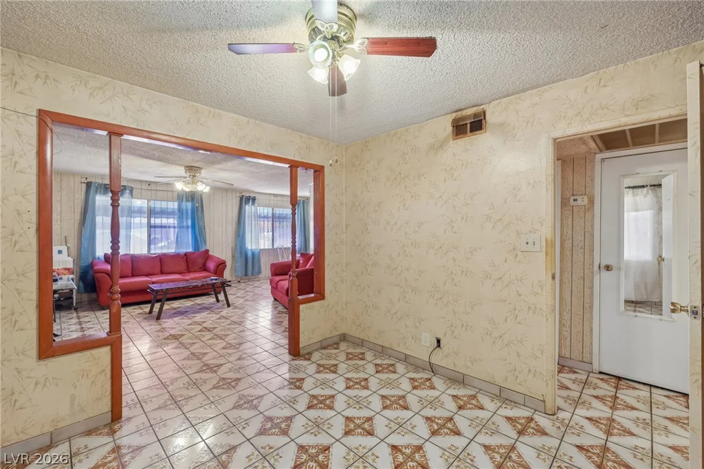 4832 Lana, Las Vegas, NV 89121