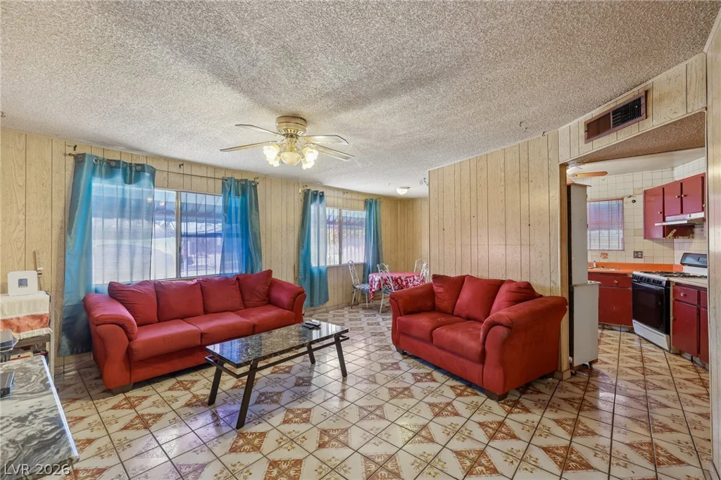 4832 Lana, Las Vegas, NV 89121