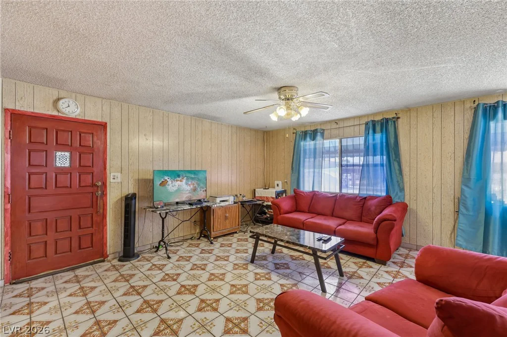 4832 Lana, Las Vegas, NV 89121