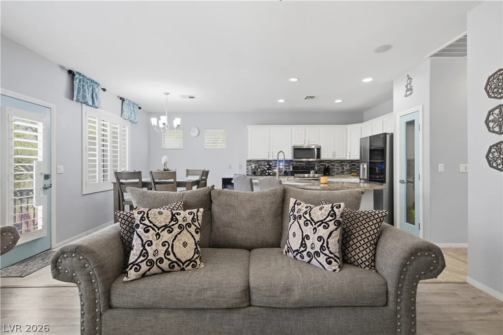 8440 Cheerful Brook, Las Vegas, NV 89143