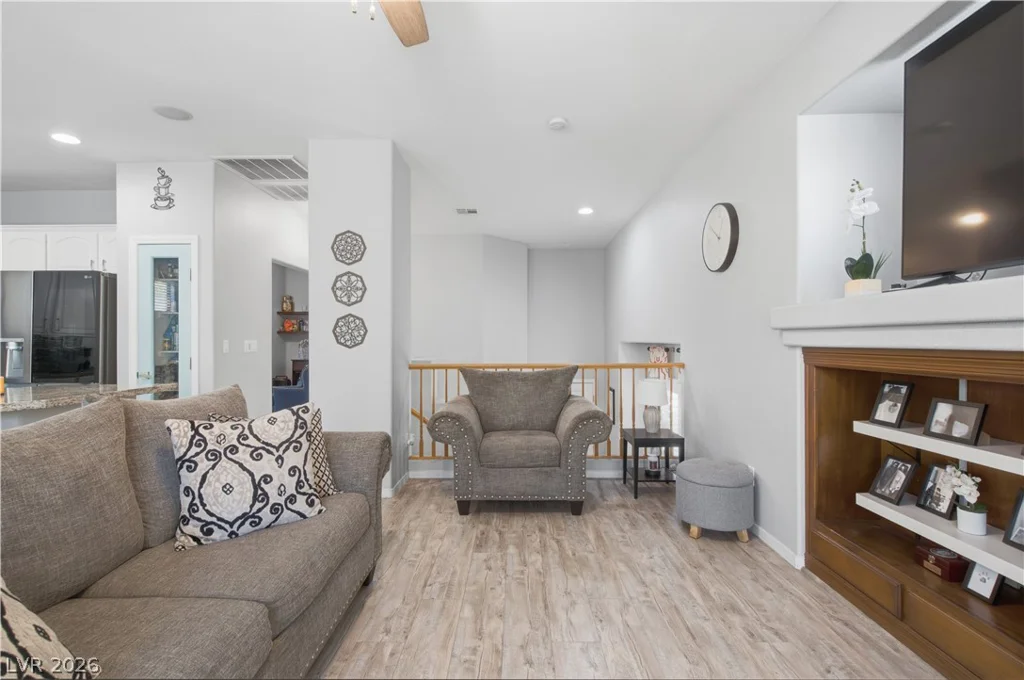 8440 Cheerful Brook, Las Vegas, NV 89143