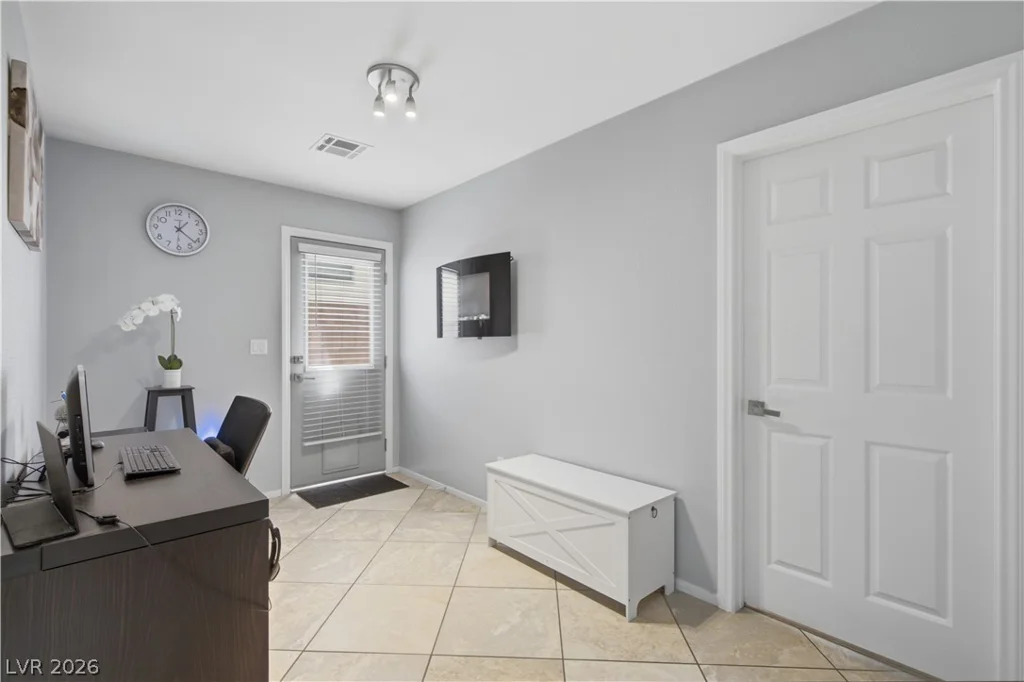 8440 Cheerful Brook, Las Vegas, NV 89143