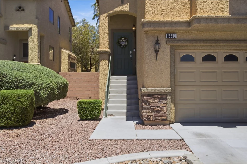 8440 Cheerful Brook, Las Vegas, NV 89143