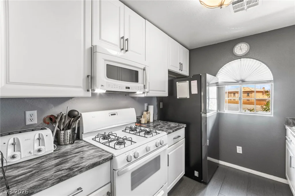 6832 Elm Creek, Las Vegas, NV 89108