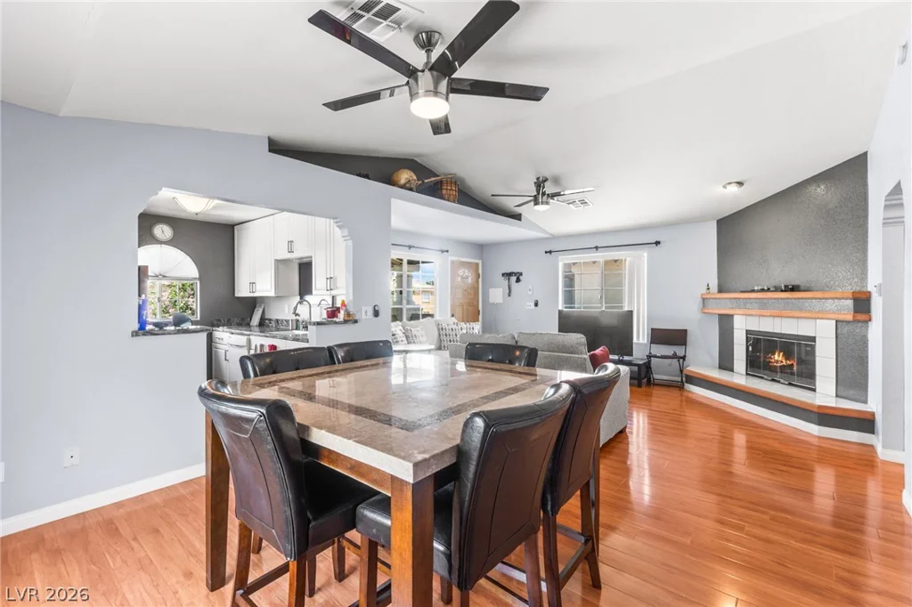 6832 Elm Creek, Las Vegas, NV 89108