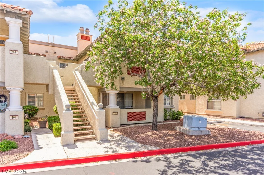 6832 Elm Creek, Las Vegas, NV 89108