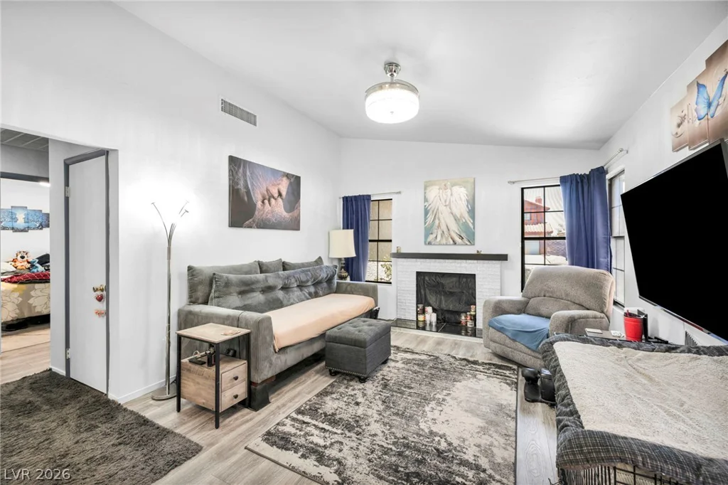4735 Belshire, Las Vegas, NV 89147