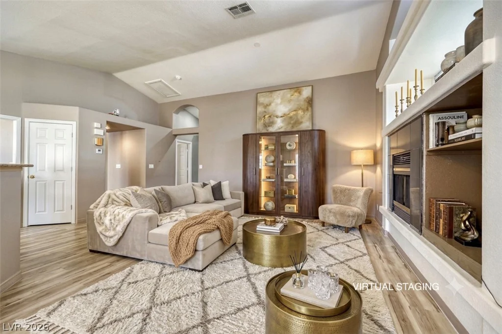 898 Robindale, Las Vegas, NV 89123