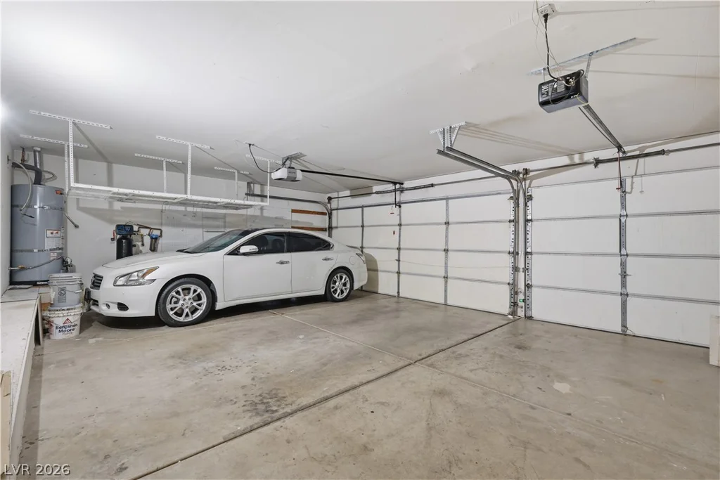 898 Robindale, Las Vegas, NV 89123