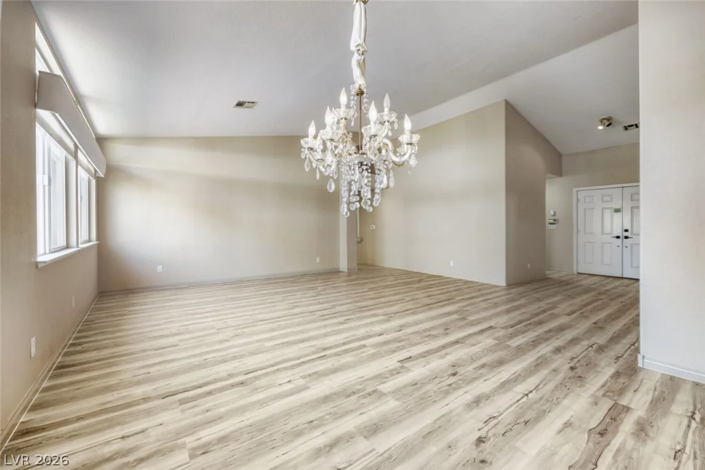 898 Robindale, Las Vegas, NV 89123