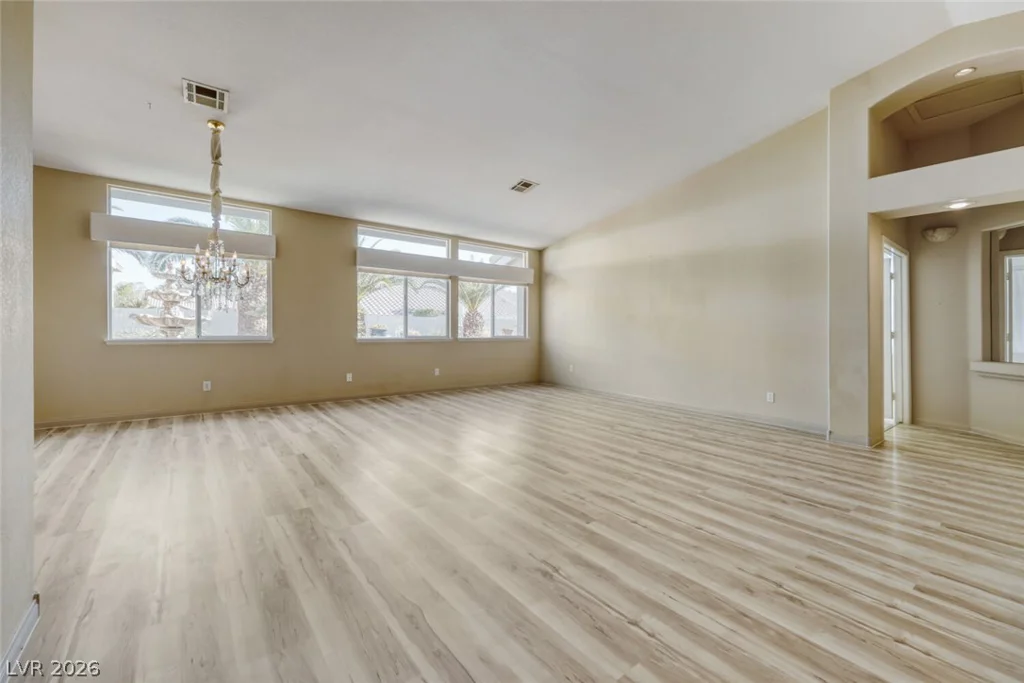 898 Robindale, Las Vegas, NV 89123