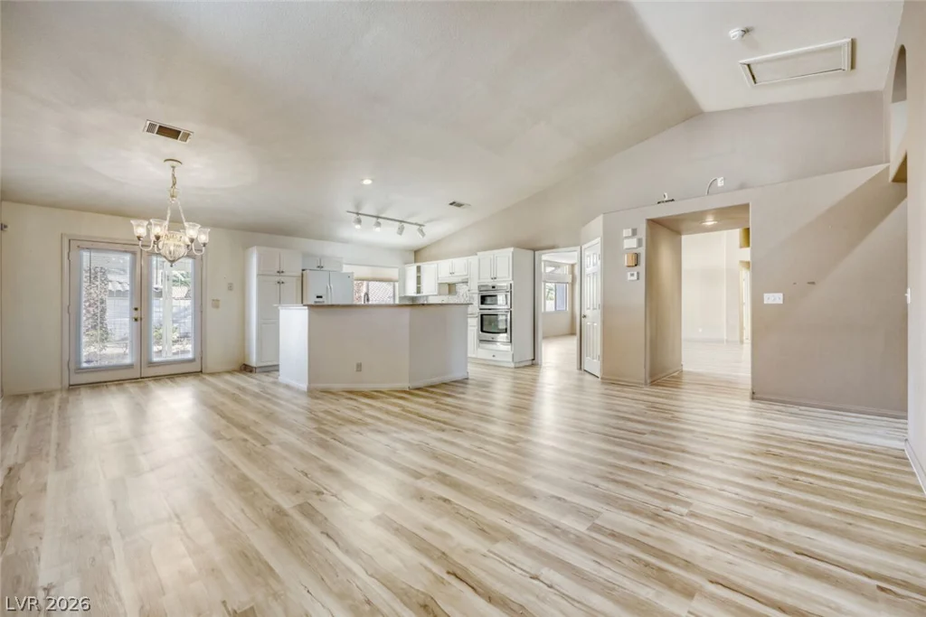 898 Robindale, Las Vegas, NV 89123
