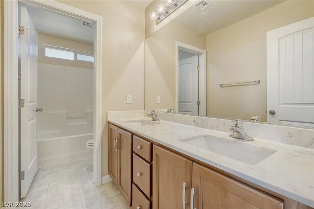 8881 Lake Myers, Las Vegas, NV 89139