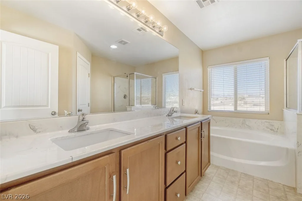 8881 Lake Myers, Las Vegas, NV 89139