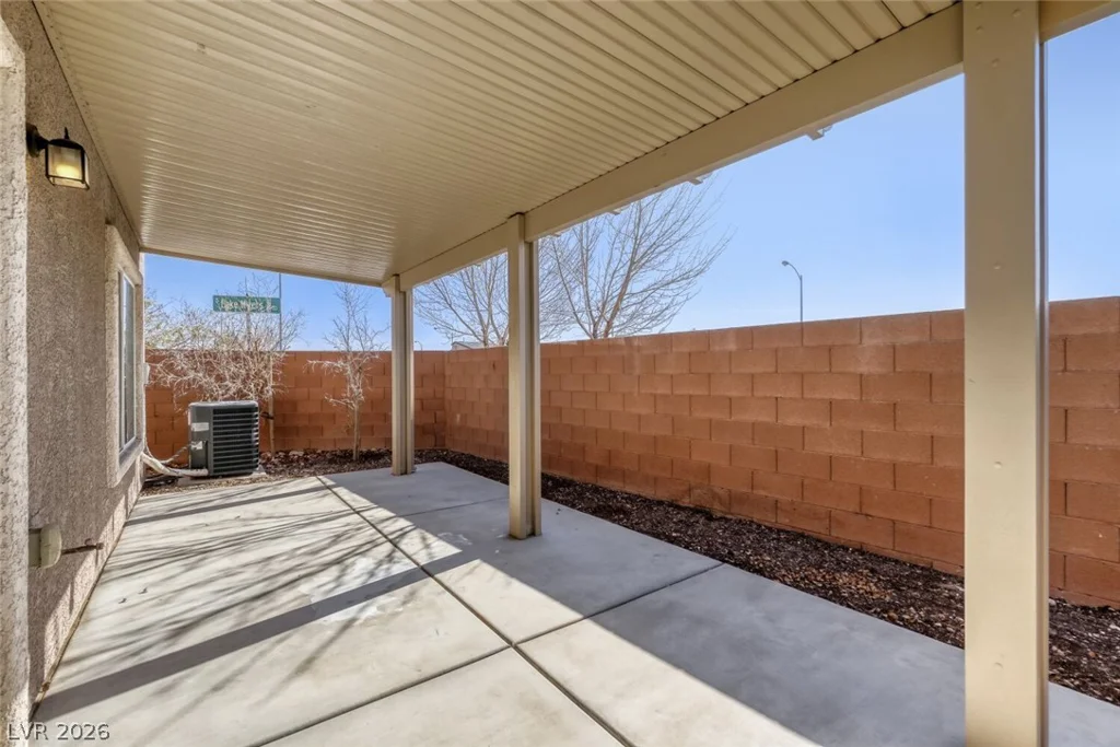 8881 Lake Myers, Las Vegas, NV 89139