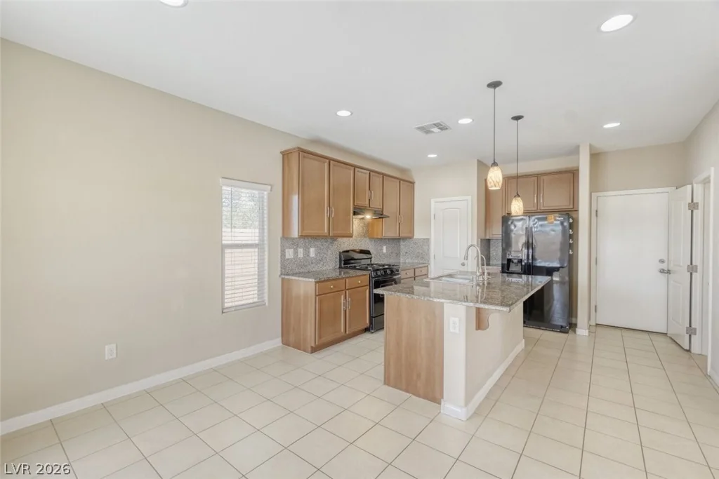 8881 Lake Myers, Las Vegas, NV 89139