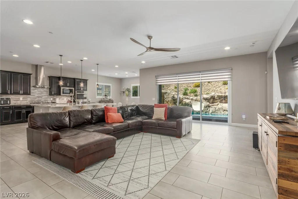 8 Via Tiberina, Henderson, NV 89011