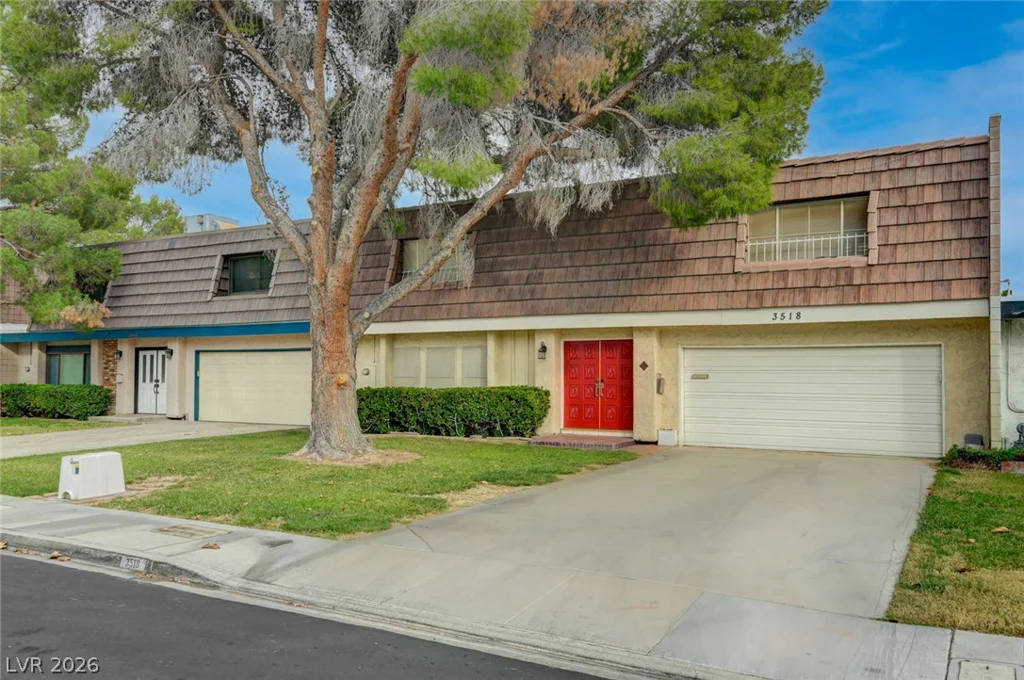 3518 Blackstone, Las Vegas, NV 89121