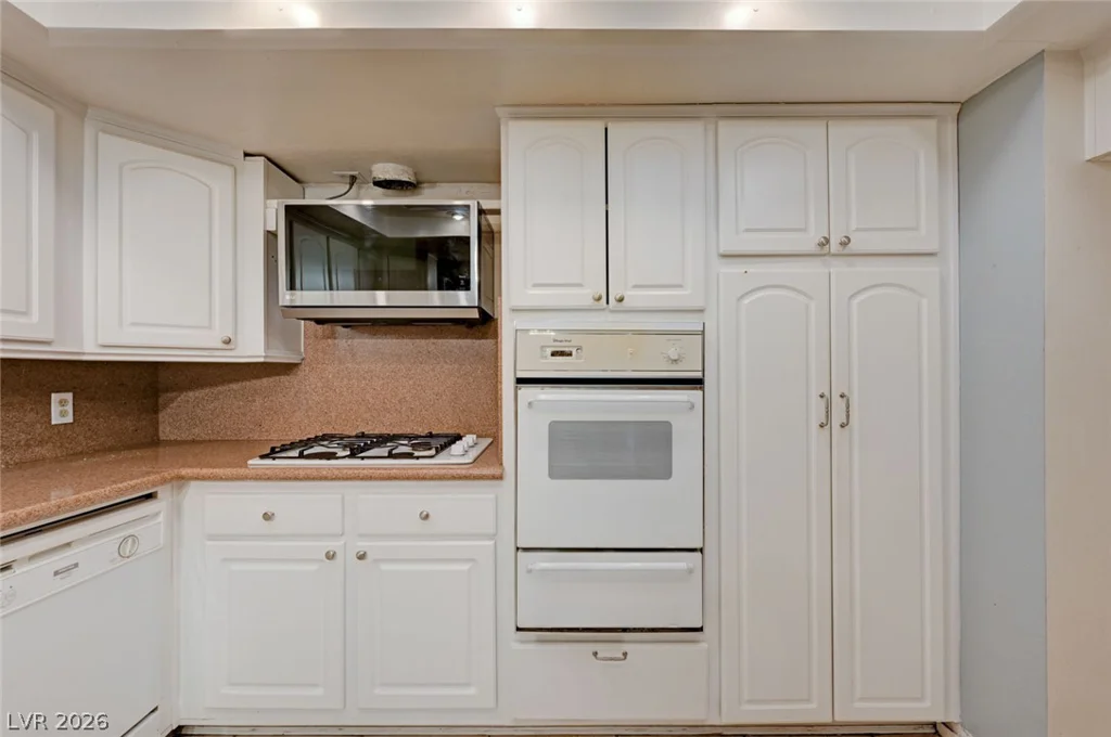 3518 Blackstone, Las Vegas, NV 89121
