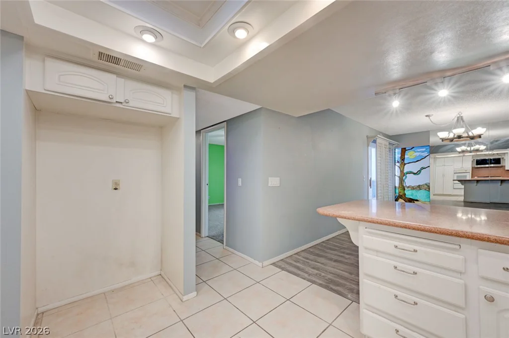 3518 Blackstone, Las Vegas, NV 89121
