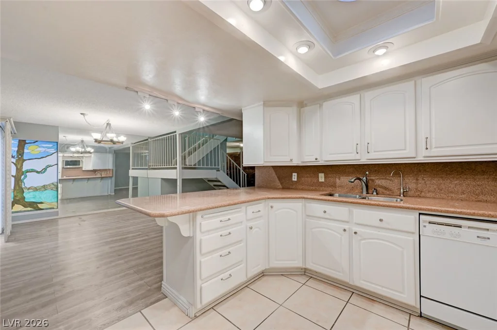 3518 Blackstone, Las Vegas, NV 89121