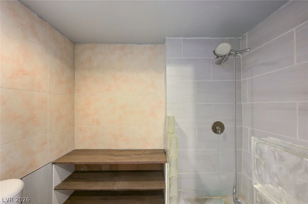 3518 Blackstone, Las Vegas, NV 89121