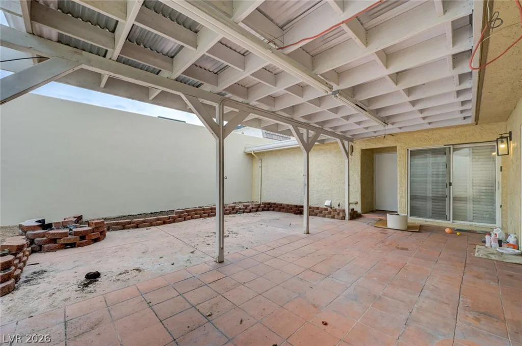 3518 Blackstone, Las Vegas, NV 89121