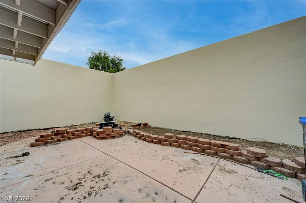 3518 Blackstone, Las Vegas, NV 89121
