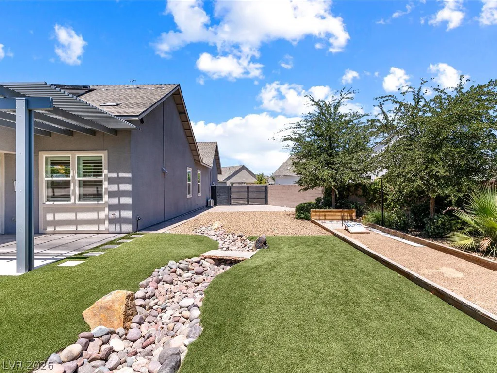 6155 Luna View, Las Vegas, NV 89131