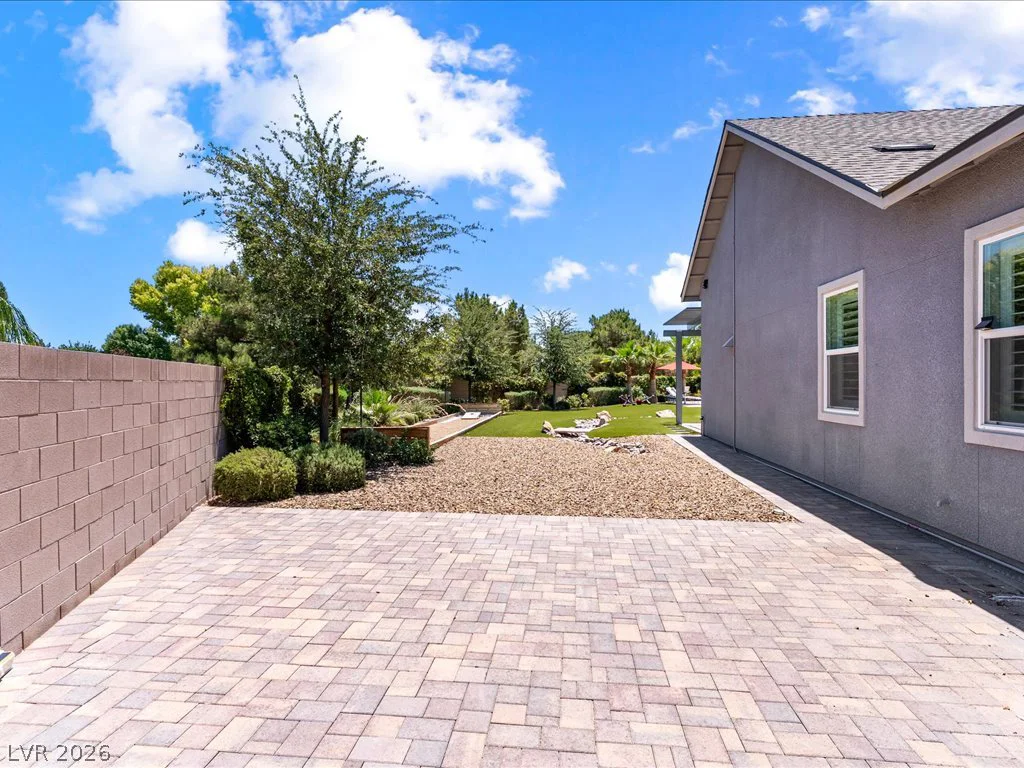 6155 Luna View, Las Vegas, NV 89131
