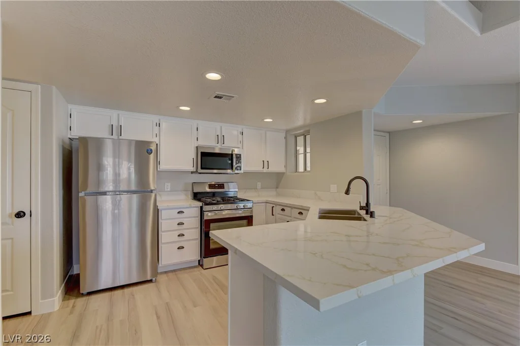 7400 Flamingo, Las Vegas, NV 89147