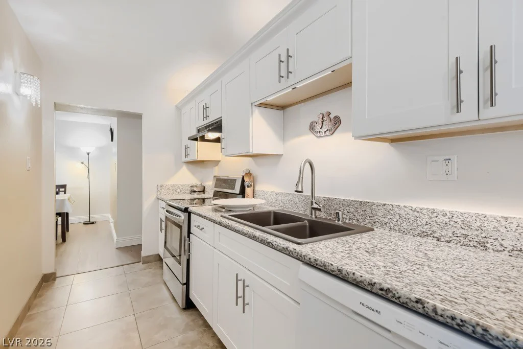 750 Royal Crest, Las Vegas, NV 89169