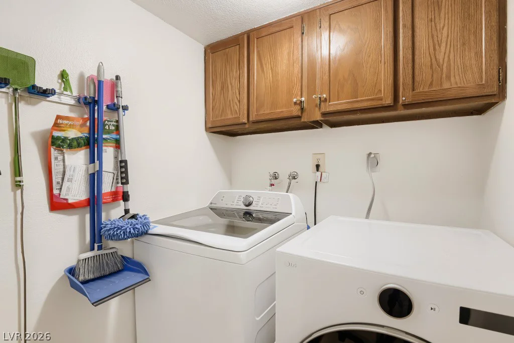 750 Royal Crest, Las Vegas, NV 89169