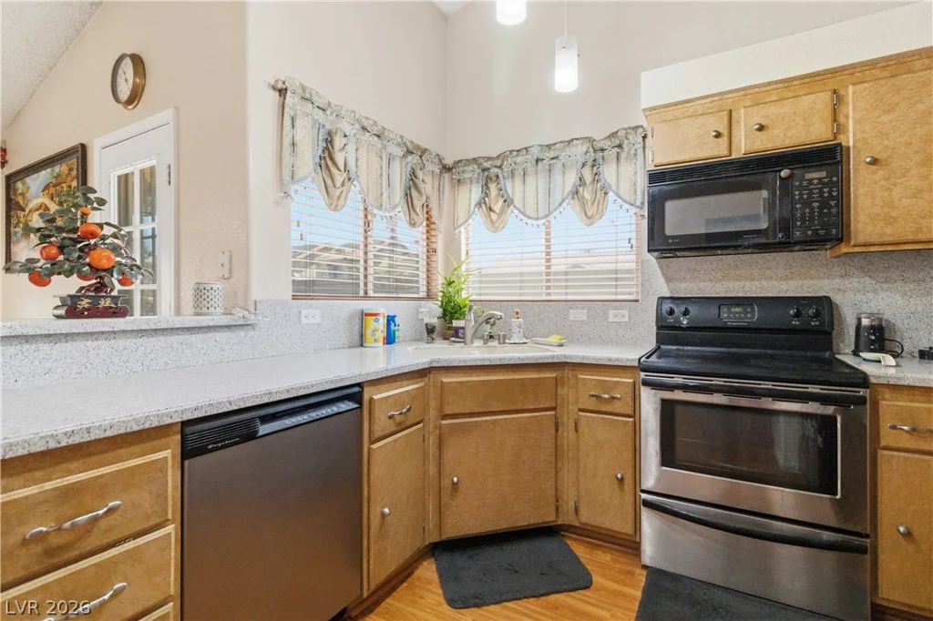 2400 Soldier Creek, Las Vegas, NV 89106