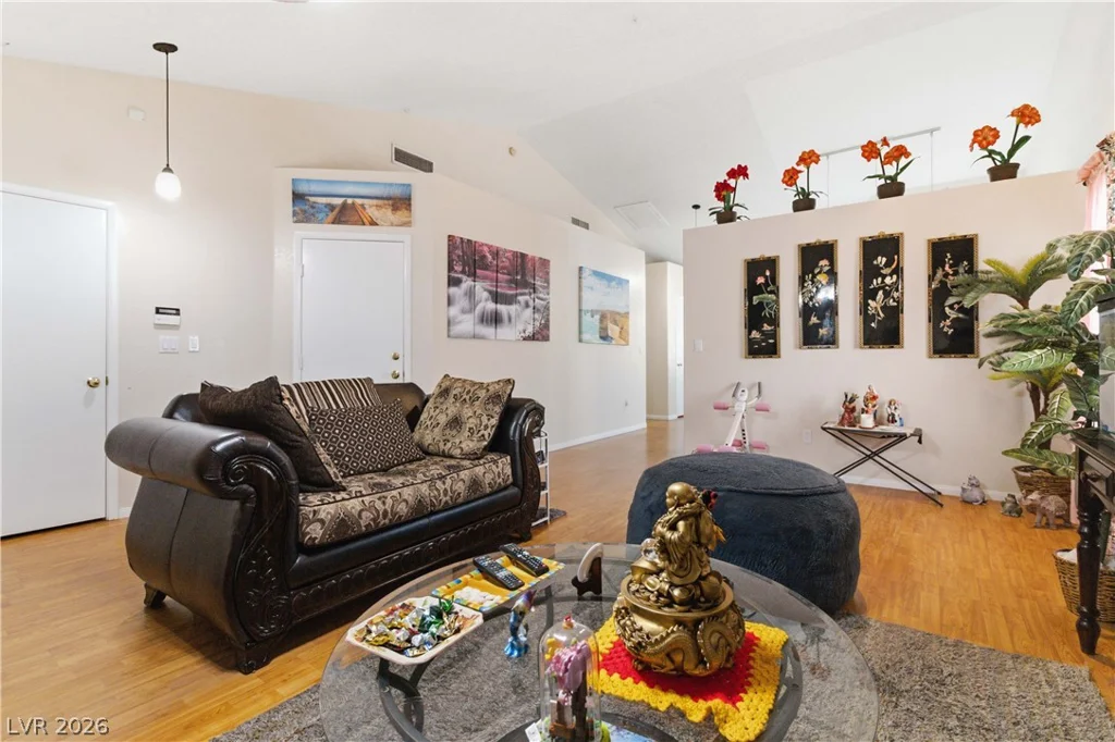 2400 Soldier Creek, Las Vegas, NV 89106