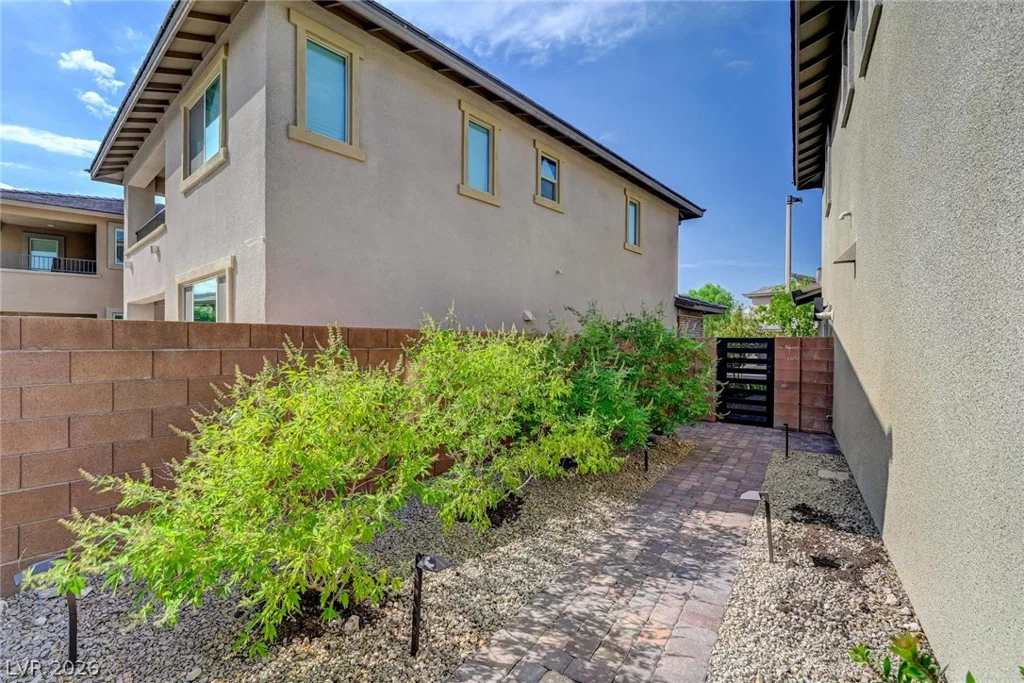 7051 Amethyst Peak, Las Vegas, NV 89148