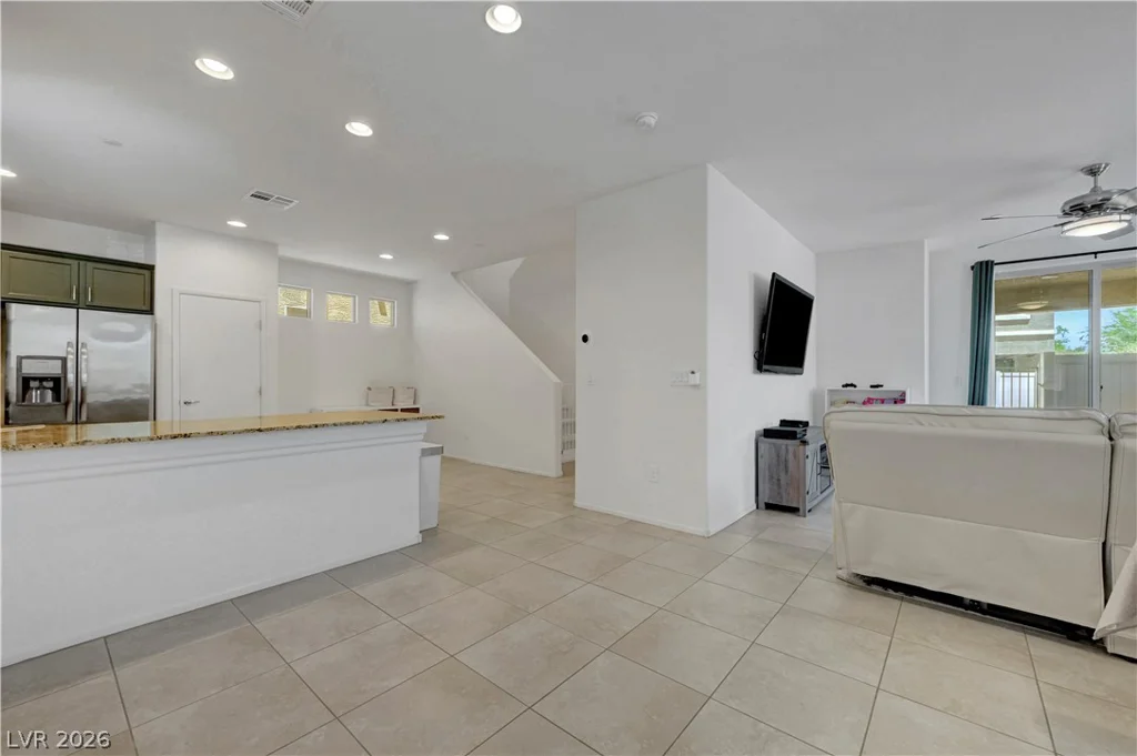 6169 Scarlet Leaf, Las Vegas, NV 89148