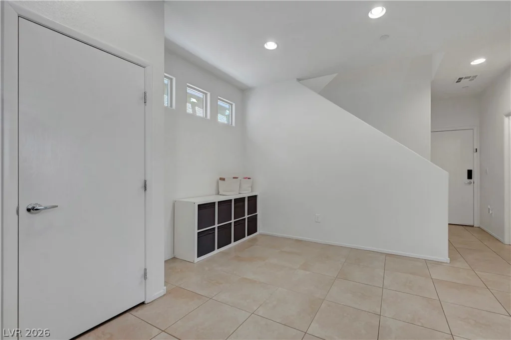 6169 Scarlet Leaf, Las Vegas, NV 89148