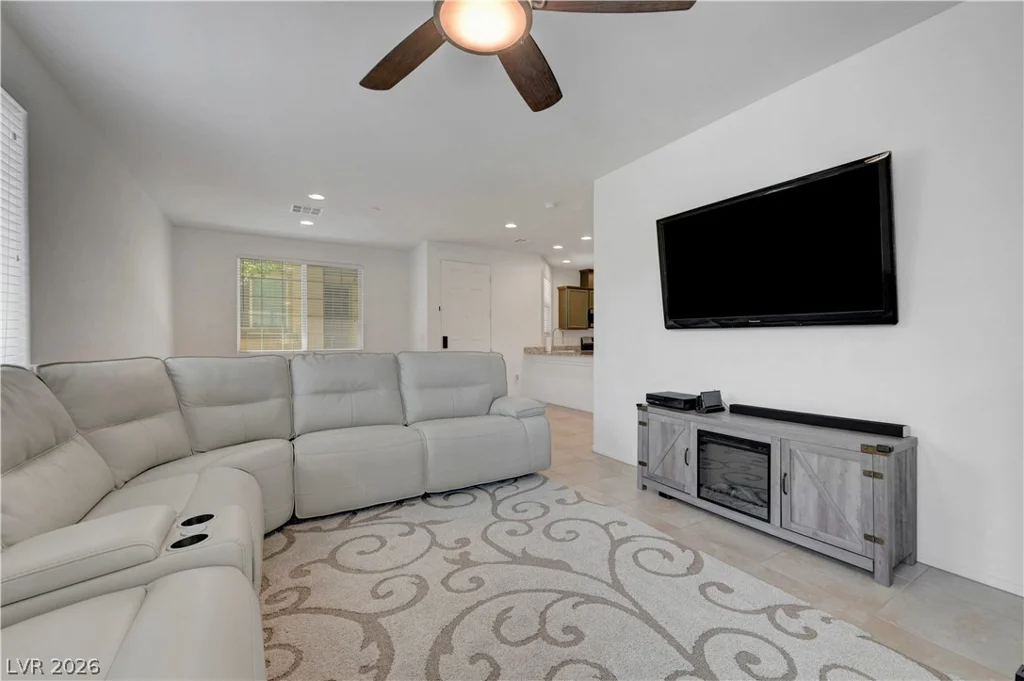 6169 Scarlet Leaf, Las Vegas, NV 89148