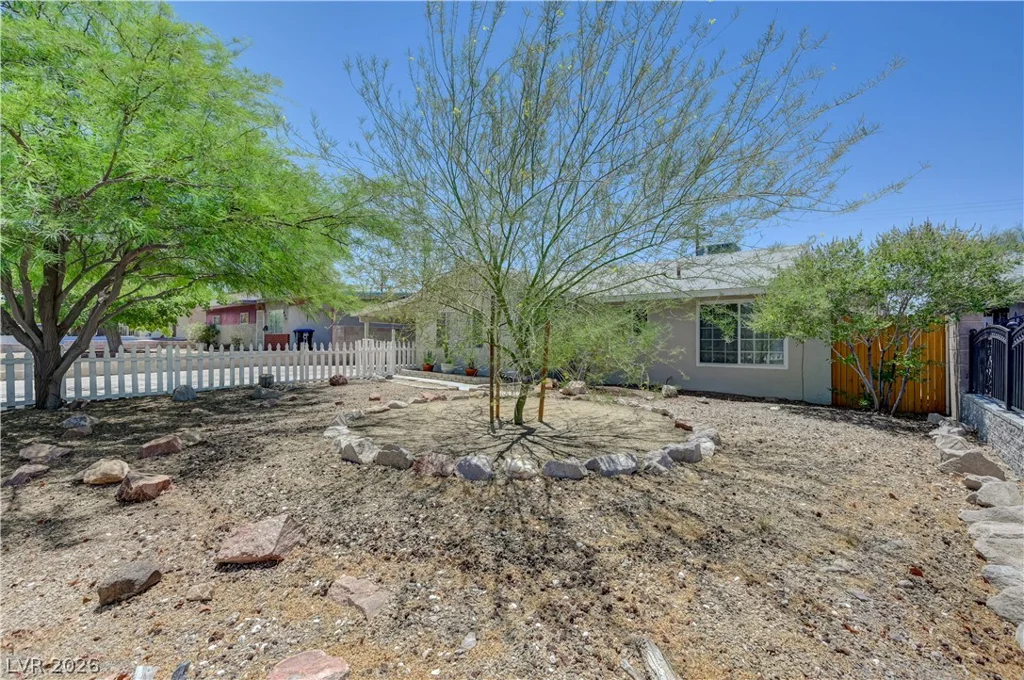 849 Center, Henderson, NV 89015