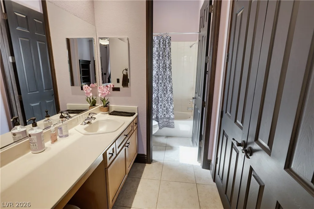 5620 Benevento, Las Vegas, NV 89141